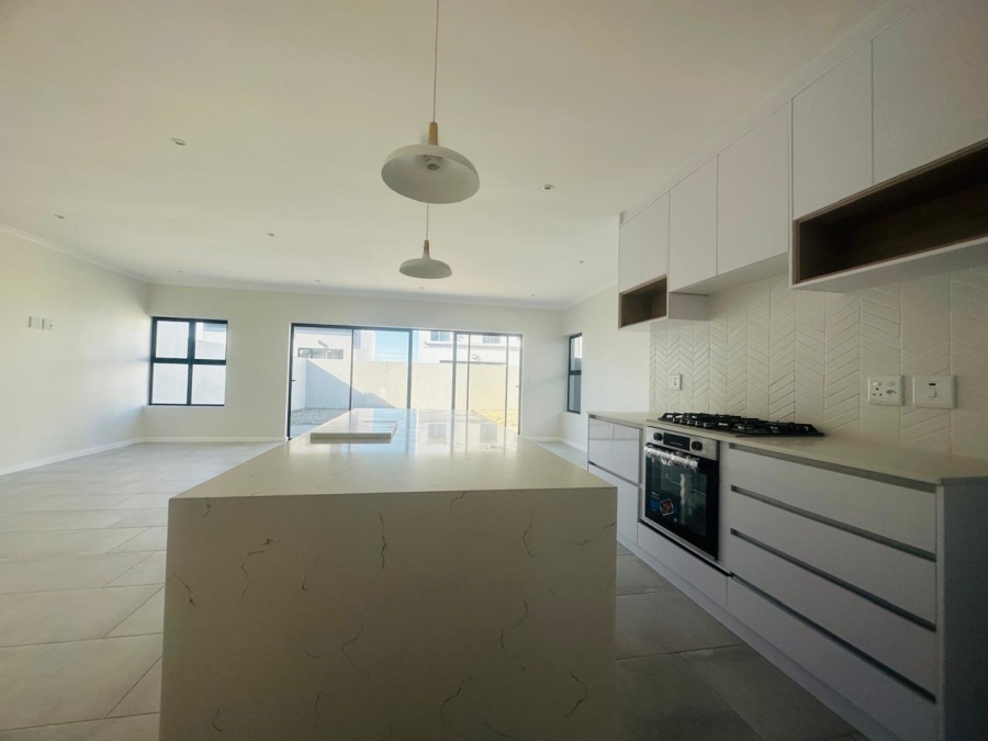 3 Bedroom Property for Sale in Sandown Western Cape